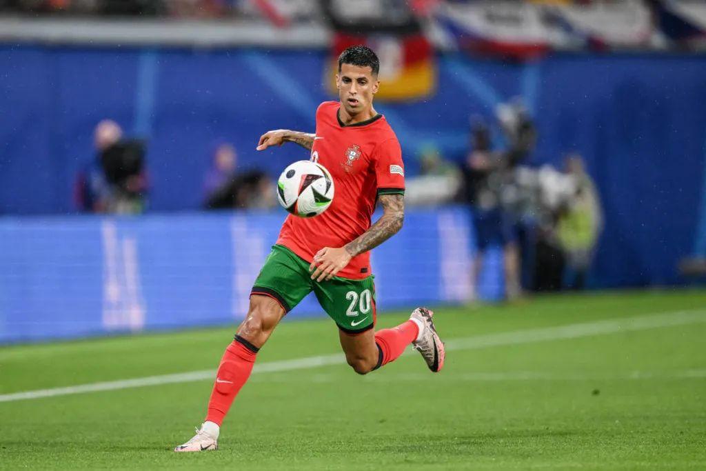 体育英超：利物浦2-1逆转谢联