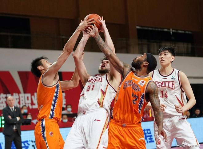 体育济南市首届慢投垒球锦标赛隆重开幕