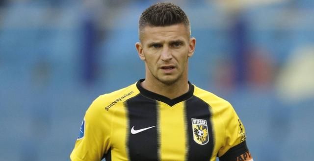 后者让我们 后者让我们